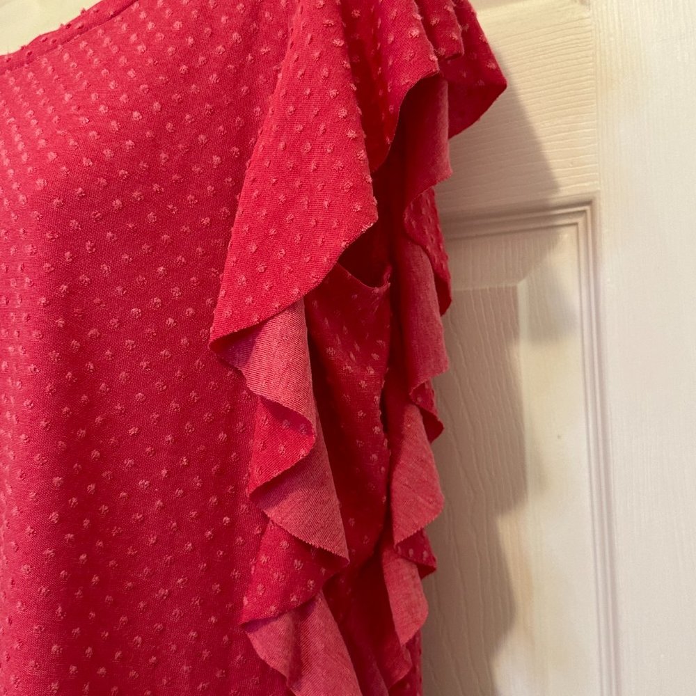 Small Pink Ruffle Sleeveless Top - Picture 4 of 6
